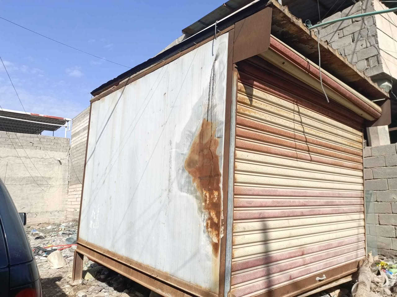 كرفان مستعمل للبيع طول 3 ونص عرض 3 سعره مليون و750 وبي مجال 
للاستفسار او الاتصال *********** البصرة, العراق
