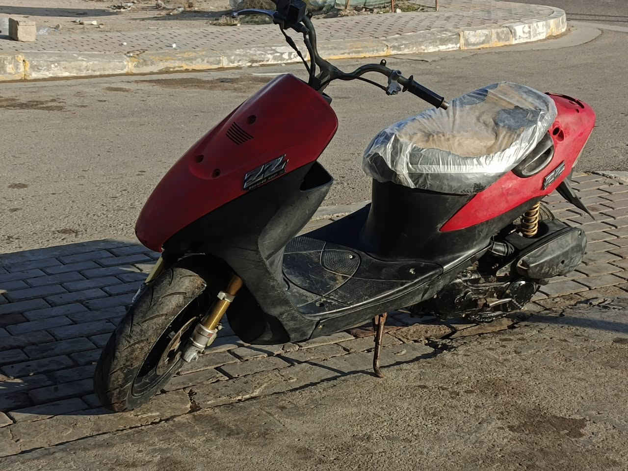 سازوكي 60 رياضي
عوزها تجفيت كهربايات كلها شغاله 
سعر 100 وبيها مجال للشراي 
***********
