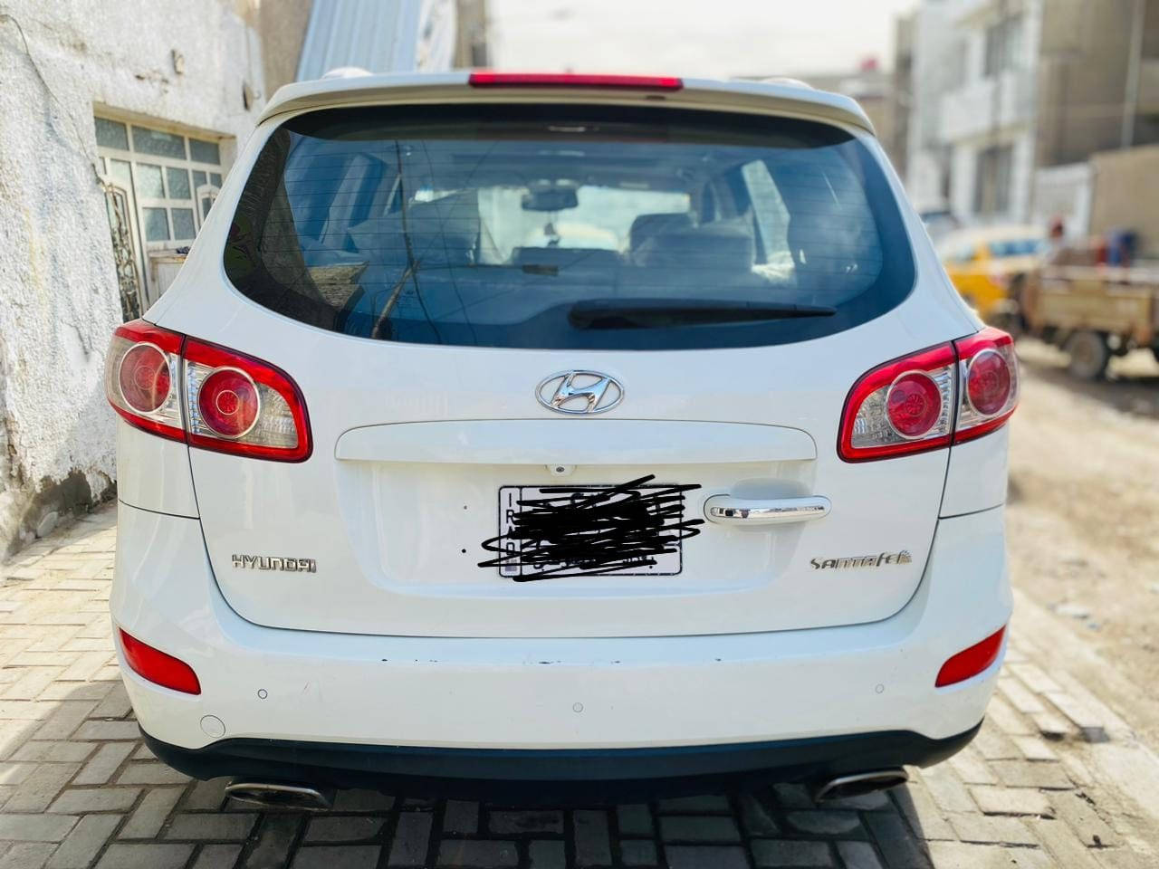 سلام عليكم سنتافيا للبيع مديل 2011  فول 
بيه ملاحضات بسيطه كير ومحرك مكفول 
سبعه راكب مري شفط 
سعر 140 وبيها مجال 
*********** اذا اكو مراوس عادي هم سبعه راكب متواجد واتساب
