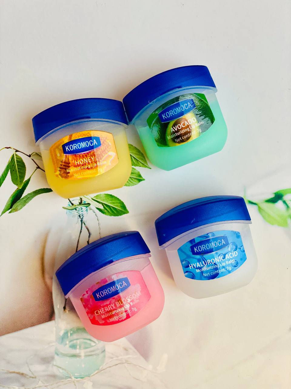 سيت فازلين رباعي للشفة 💋

✅ترطيب
✅تغذيه
✅لون طبيعي تحفه 
‏‌‎ • لترطيب رائع للشفاه والحفاظ على ليونتها وعلاج التشققات هتحسي بالفرق من اول استخدام بنسبة 💯

• تساعد على تغذية الشفاة بشكل فعال و إصلاح الجلد والحفاظ على شفة صحية 😚👄
• مرطب للشفايف وكمان تقدري تستخدميه تنت للخدود والشفايف 🌵💋
• ريحتة ولونة وترطيبة تحفه 😚🌵
• مع الاستخدام اليومي لمدة شهر الشفايف وردي بشكل دائم 👄🔝
‏‌‎مع حمايه من الشمس ☀️


**إذا كنت صاحب هذا الإعلان وتريد حذفه لأي سبب، رجاءا أرسل رسالة إلى الدعم الفني**