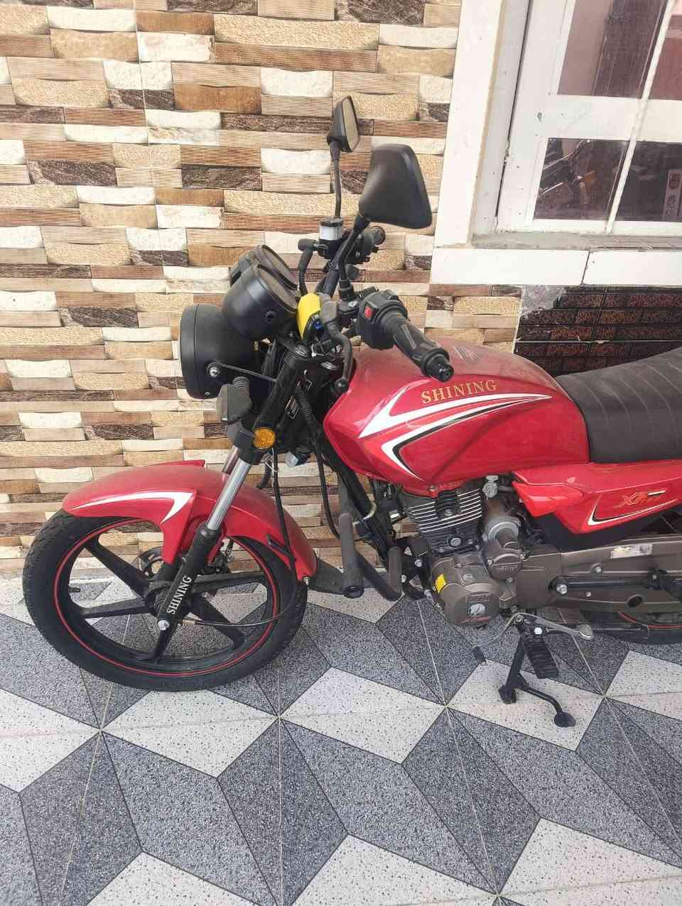 سلام عليكم
دراجه للبيع موديل 25 مستخدمه شهر 1
مكفوله كفاله عامه 
رايدها ب950 

***********‭
0782 669 2312‬
