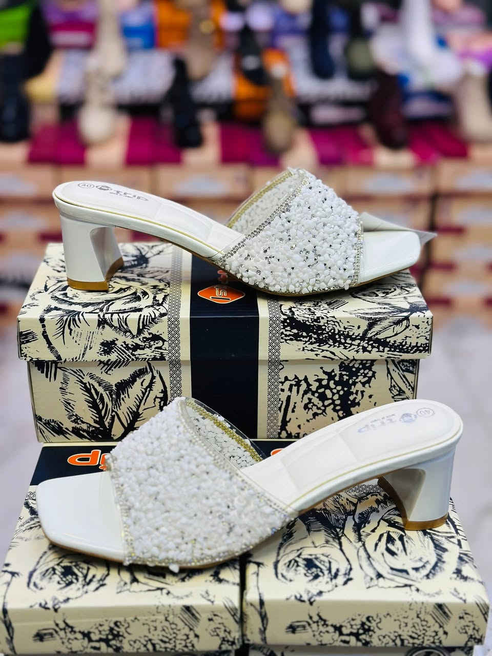 وصلتنا $   ، موديلات جديدة مختلفة 😍
أحدث الموديلات لـ 2026 
 
✅ تميزي بإطلالة جميلة وساحرة مع (#محلات_فاروق_عمر )

#تخفيضات 
يتوفر شحاطه نسائي  طبي 
القياسات كامله من ٣٧_٤١
سعر القطعه ١٠ آلاف 

🌺 تواصلي عبر الخاص واطلبيه الآن قبل نفاذ الكمية او واتس ***********

العنوان/ الفلوجة  شارع كراج الفورتات خلف الحديقه العامه قرب___ مول الوليد___
تتوفر خدمة التوصيل لكل العراق ب🚕
إلى بغداد خلال 24 ساعة - وإلى المحافظات خلال 48 ساعة
