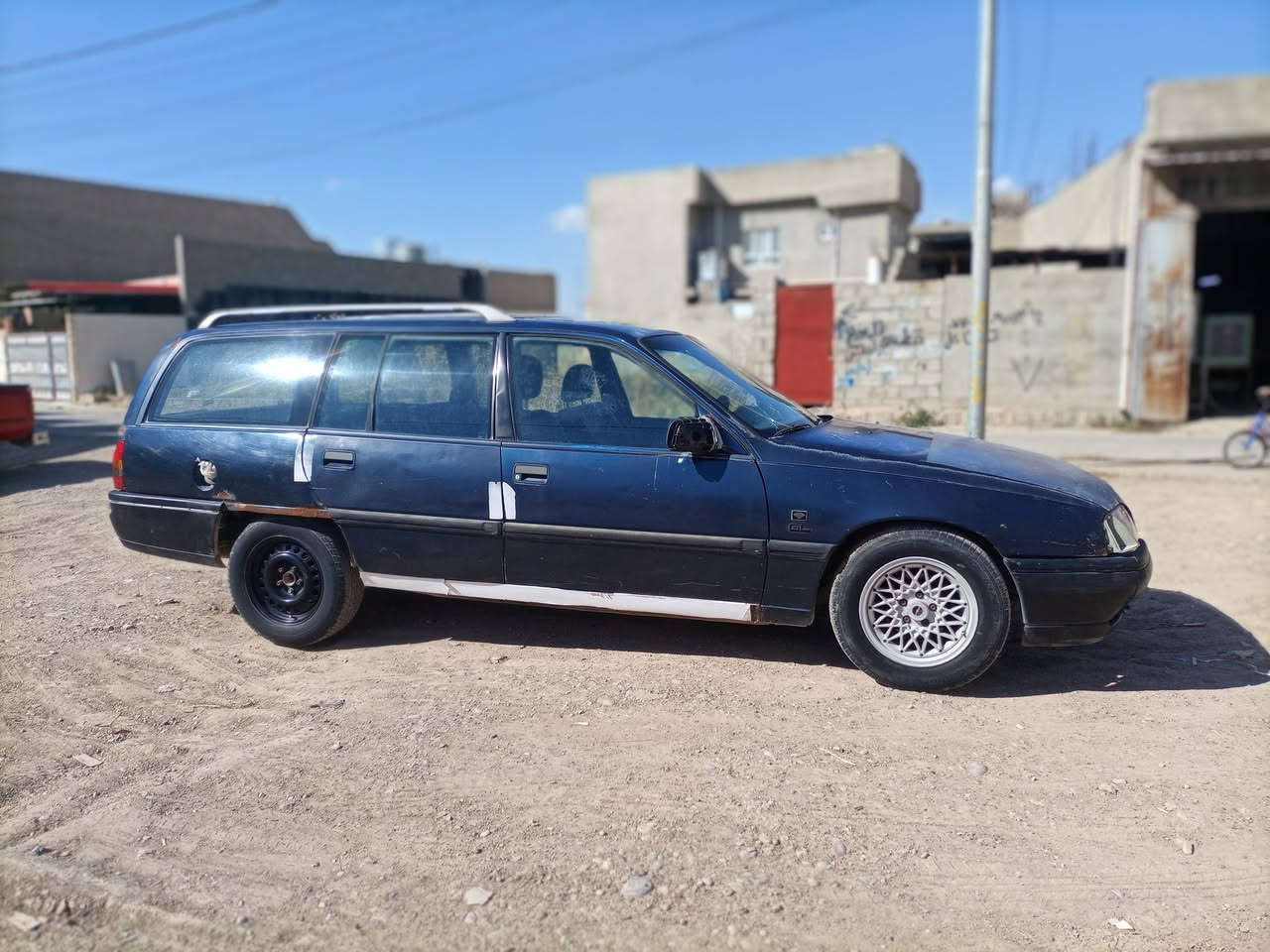 اوبل اوميكا اشتيشن موديل 1990 حجم 20 سنويه منتهي 2019 كارتونيه سعر 13 بي مجال مكاني كركوك تازه ***********
