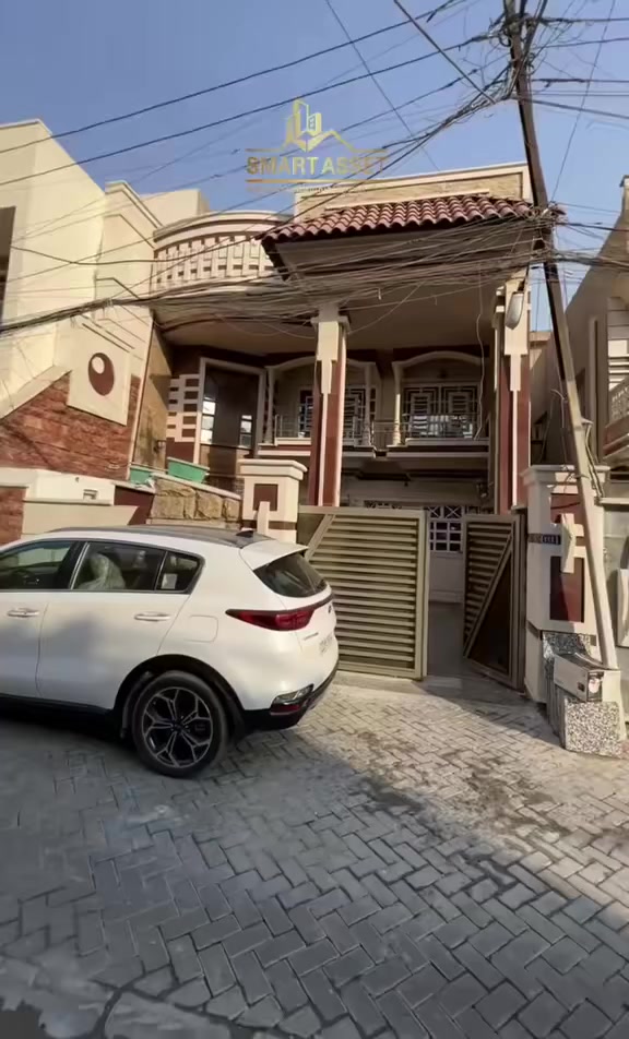 عقار للبيع 🏡

الغدير قرب جسر الامانه  📍

🔶 المساحة : 144 م

 🔶 الواجة : 8م 

🔶 النزال : 18م
ــــــــــــــــــــــــــــــــــــــــــــــــــــــ
#نــســتــقــبـل كافة العروض العقارية 

بيع - شراء - ايجار - ادارة امـلاك - مقاولات عامة

‎‏‎📊كل ماعليك الاتصال أو المراسلة على الصفحة

 📞‎‏‎ ‭0771 327 2323‬ ‭‬   

‎‏‎‏‎زبائننا الكرام بِكُم نَرتقي ونَتشرف بزيارتِكم ونَفتخر بخِدمتِكم
