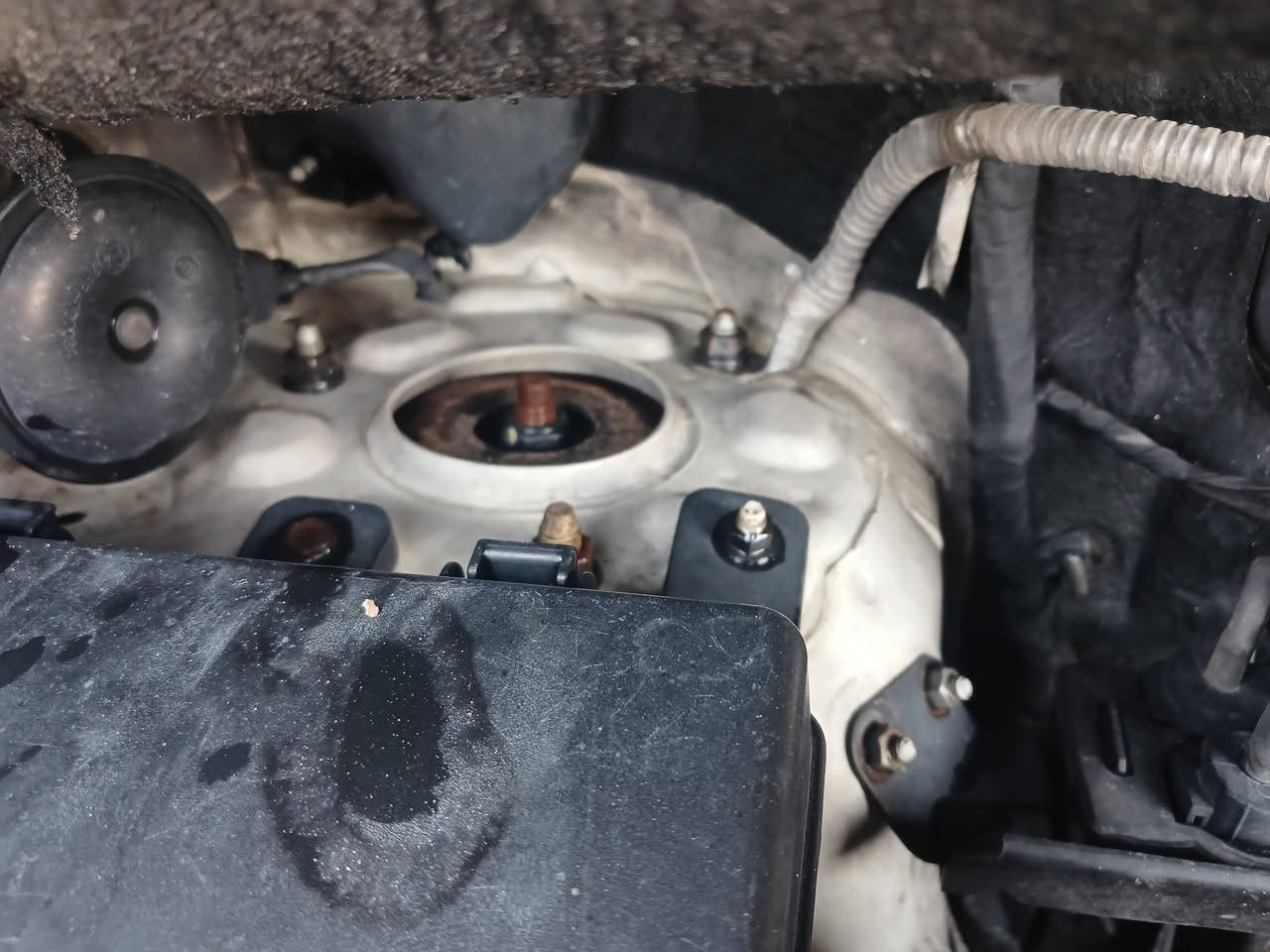 السلام عليكم ستاركس 2009رقم انكليزي  تخم تاير جديد  حداديه جديد كير اكسن مكينه بس تبخير قليل بدون تنقيص بيه رشات صبغ قليل 10035بيها مجال حك الجيه العنوان بابل قضاء القاسم السيارة جاهزه خير من الله مالت جناي  الستفسار عله الرقم ***********
