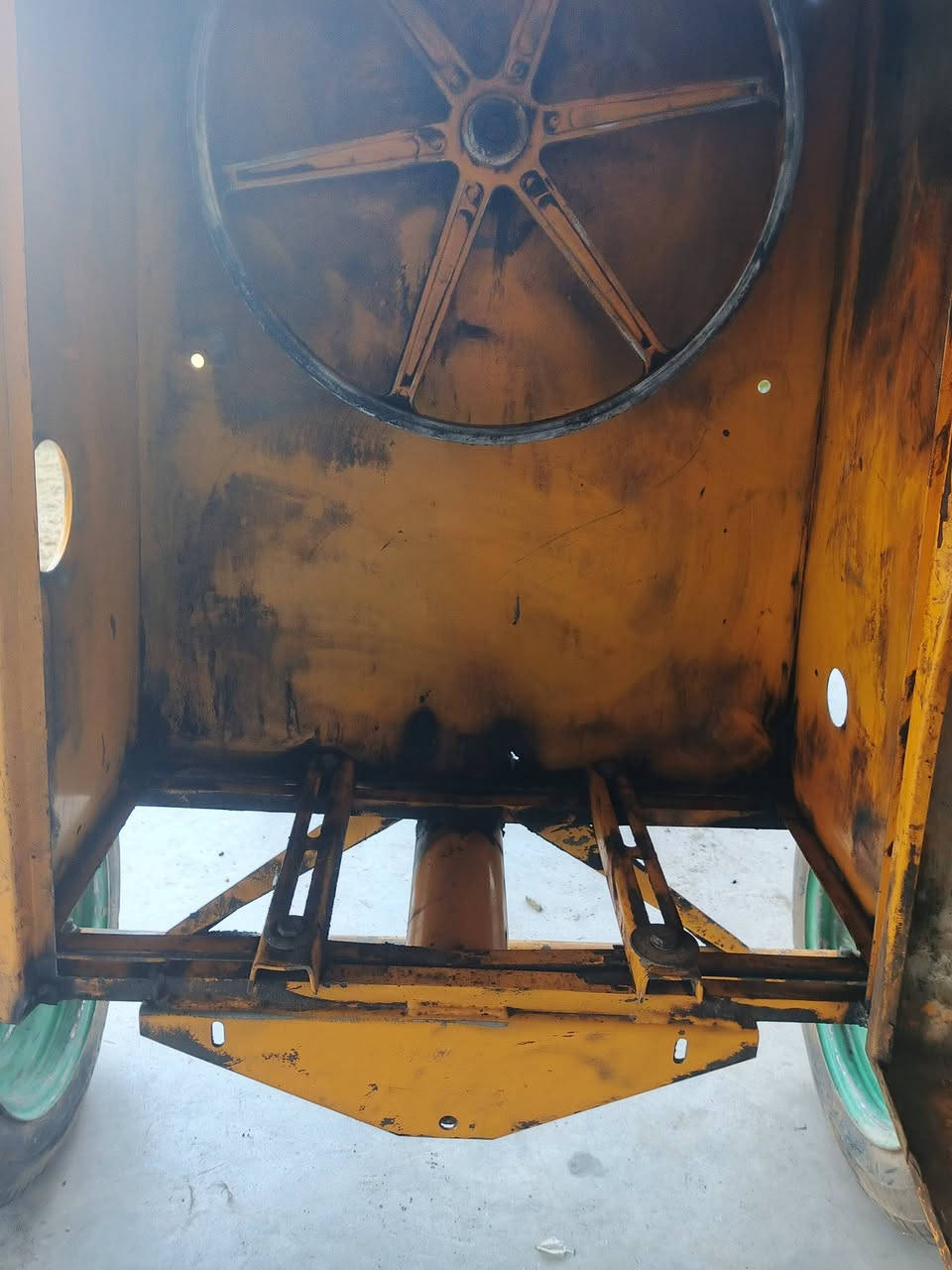 سلام عليكم للبيع خباطه يطاليه نضيفه السعر 17 ورقه مكان الخباطه الشعله جسر ماجد رقم الهاتف بي واتساب ***********
