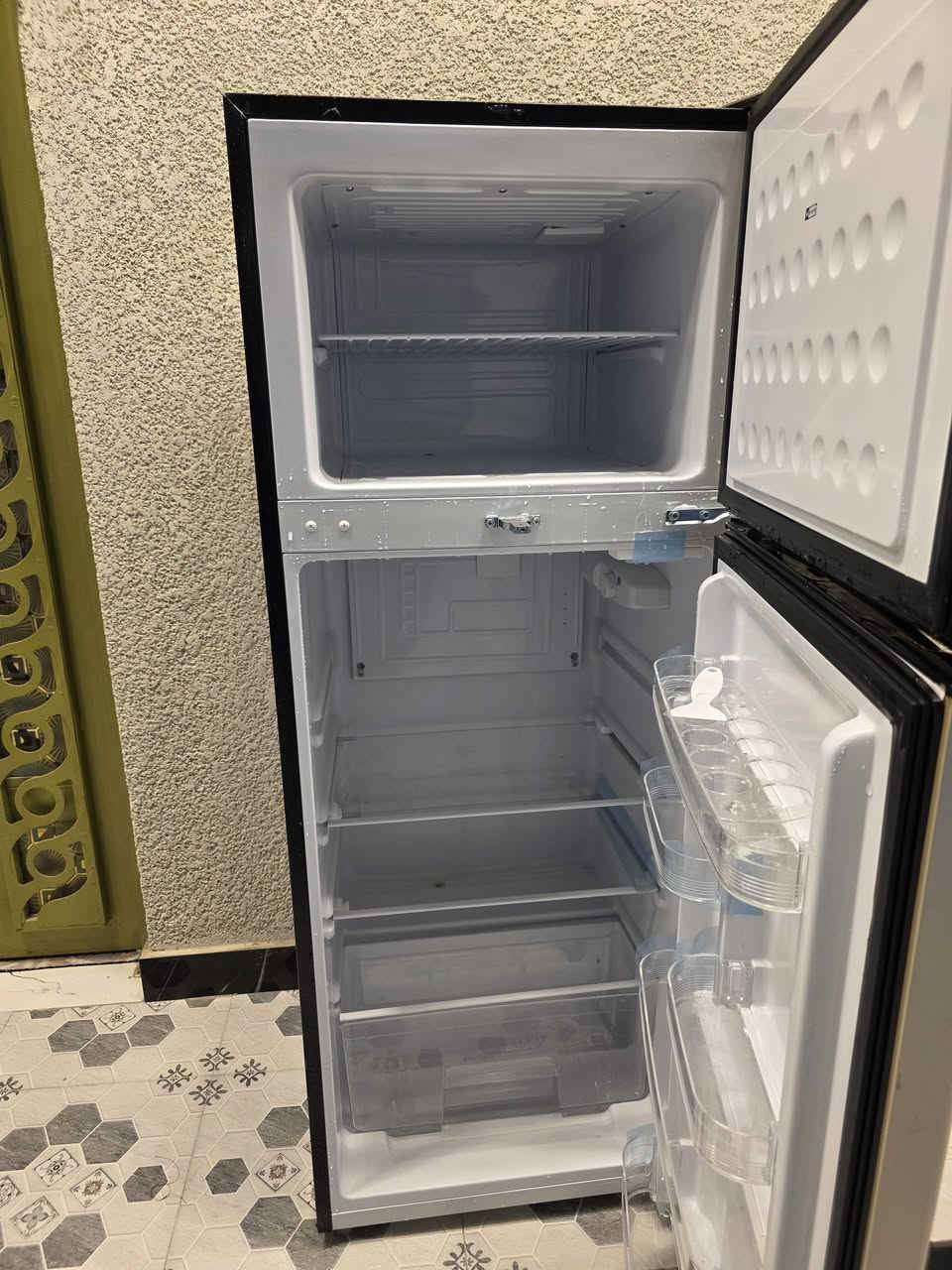 السلام عليكم ورحمة الله وبركاته 👋اخوان ثلاجه. 12قدم جديده حيل ا💯ستخدام  شهر💫 ثلاجه جديده كلش في ابو الخصيب🛖 قرب كبه ابو جوزي.🏔  توصيل موجود ✈️بي واتس ***********\\***********.  📞
