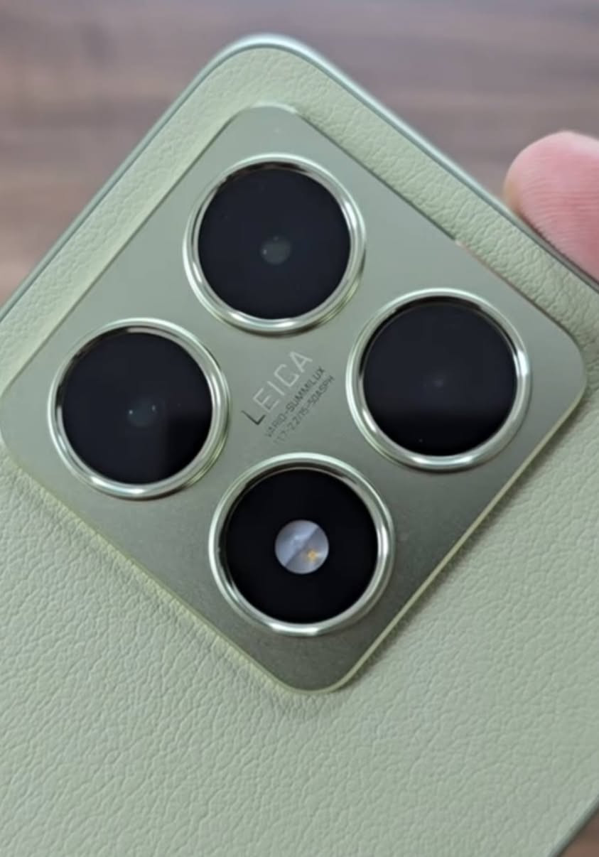 شاومي 14 تي ذاكرة 512  رام 16
هاي نظافة مثل ما موضح بالصورة  السعر 500 الف 
غراضه كامله  كارتون +الشاحن الاصلي رجاء ما يعجبك المنشور اعبرة بسلام وشكراً


**إذا كنت صاحب هذا الإعلان وتريد حذفه لأي سبب، رجاءا أرسل رسالة إلى الدعم الفني**