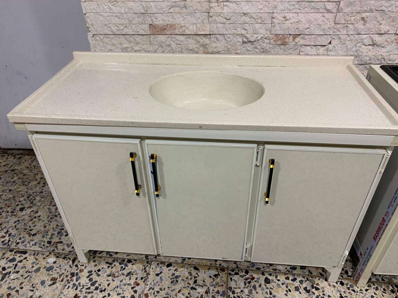 سلام عليكم اخوان أغراض للبيع طباخ أو غساله أو سنكي مرمر السعر 350 أوبيه مجال غراض جديده استعمال 10ايام مستعجل الشراي يتصل على ***********
