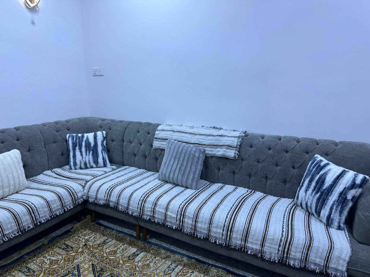 تخم اسنفجي طبي على شكل ديوان
٨ مقاعد مع ٥ كوشات
السعر


**إذا كنت صاحب هذا الإعلان وتريد حذفه لأي سبب، رجاءا أرسل رسالة إلى الدعم الفني**