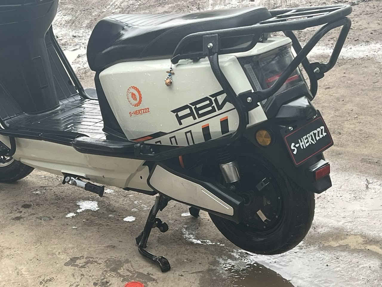 ماطور شحن سعر 800 الف (ملف 3000)نظام  R (6 بطاريات)بصمه تشغيل من بعيد فول نضافه


**إذا كنت صاحب هذا الإعلان وتريد حذفه لأي سبب، رجاءا أرسل رسالة إلى الدعم الفني**