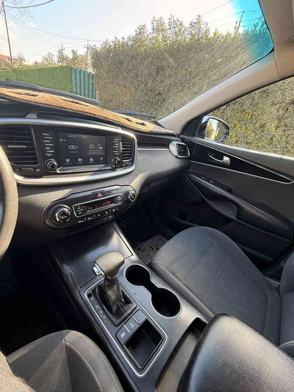 كيا سورنتو موديل 2019 بجم 2020

سعر ١٦٤ ورقه مجال بسيط 

٦ سلندر ٧ راكب
صبغ جاملغ 
مواصفات كشن كهرباء 
مانع تزحلق 
حساس جانبي
نضام ايكو
شاشة كبيرة
كامرة دوارة اصلية  
حساس امامي وخلفي 
نظام ايكو درايف 
تحكم استيرن فول 
حاكية : ابلوتوث: اوكس
تبريد ابيانو لمس 
تبريد ثلج  
لد امامي وخلفي 
لايت زنون اصلي 
اشاير بلمري 
يدات نيكل 
ويل اكروم ١٩
كير ومكينة وصدر وحدادية وتبريد خير من الله

مكان السياره بغداد ***********
