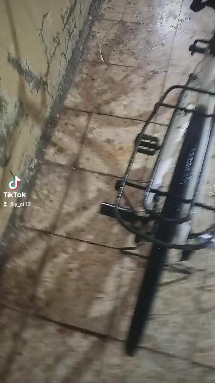 سلام عليكم باسكل للبيع نضيف وحلو موديل 2010الويل الخلفي والامامي والشراي يجيني خاص وبي خير ويدلل ‏‪***********‬‏واتساب او هاتف مكاني نجف حي السلام شارع المطبات
