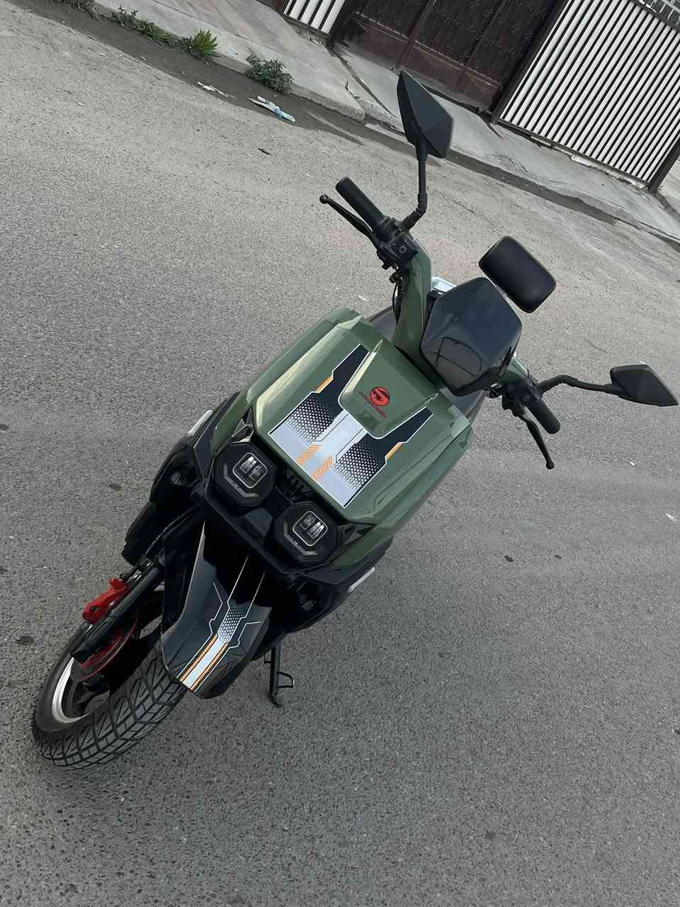 دراجه شحن فول مواصفات كلشي بيهه باتريات ليثيوم ب مساحه 8بطاريات جاف دراجه رزنه وحلوه ملف 3000واط حقيقي نحاس اصلي مكاني بغداد حي العامل دراجه للبيع  تواصل ***********
