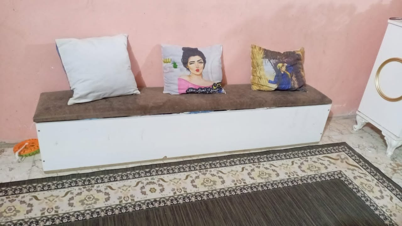 غرفه تركي نضافه فول وجمال الغرفه كلش حلوه مع شد ونقل وفتح وتنصيب توصلك جاهزه ٧٥٠ بيها مجال ***********
