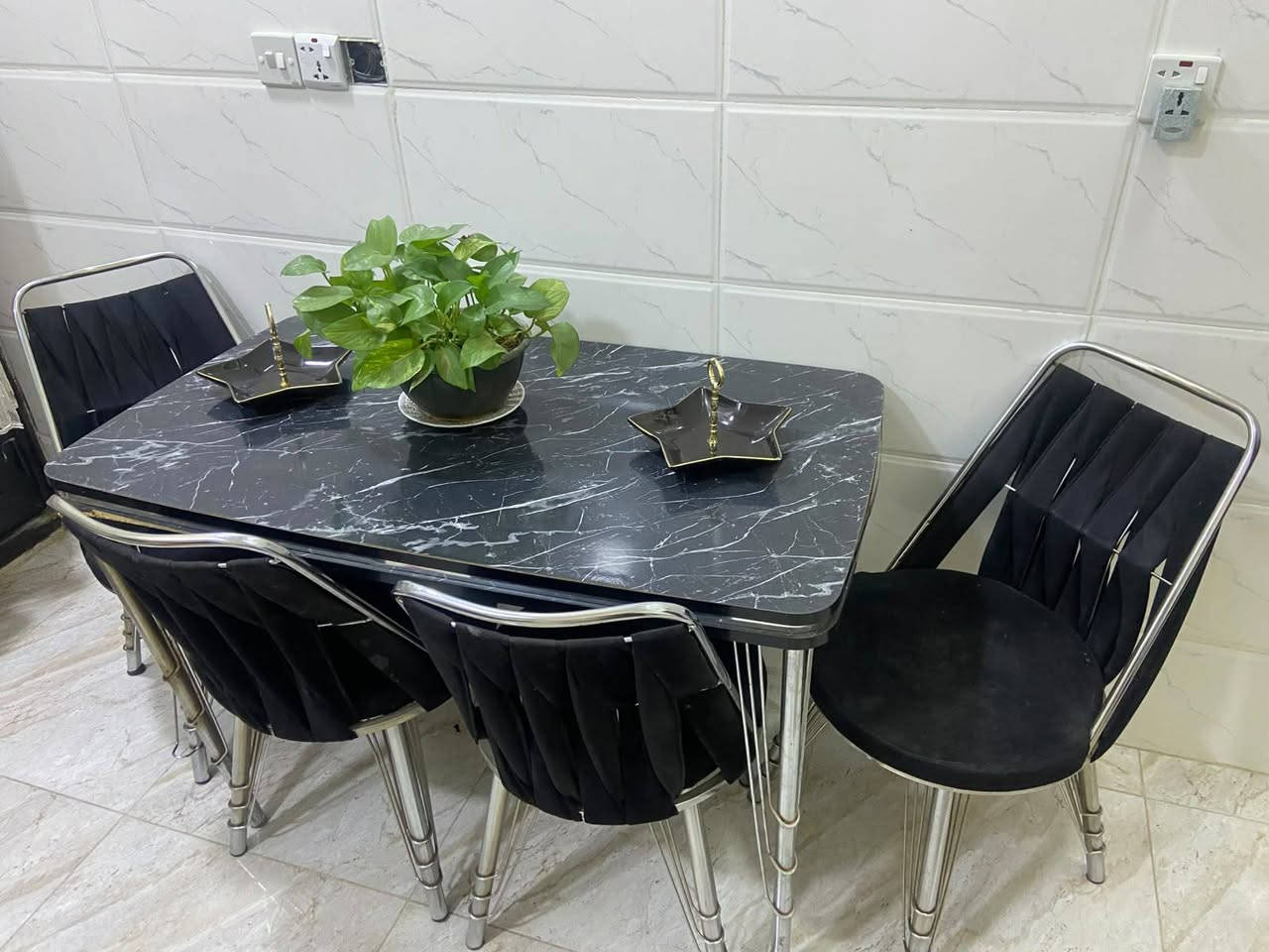 ميز طعام ٤ كراسي سعر ٧٥


**إذا كنت صاحب هذا الإعلان وتريد حذفه لأي سبب، رجاءا أرسل رسالة إلى الدعم الفني**