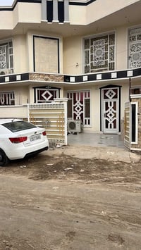 ٢٤٠م • ٤غرف • خلف معرض حجي ناطق