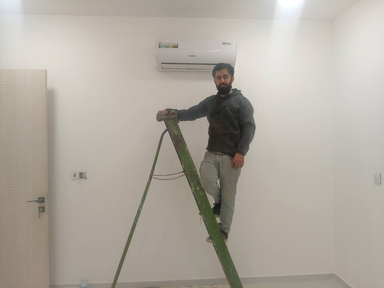 تم تنصيب مجموعة سبالت من ماركة اوكيا
الفني وسام البهادلي للتبريد
***********
***********
