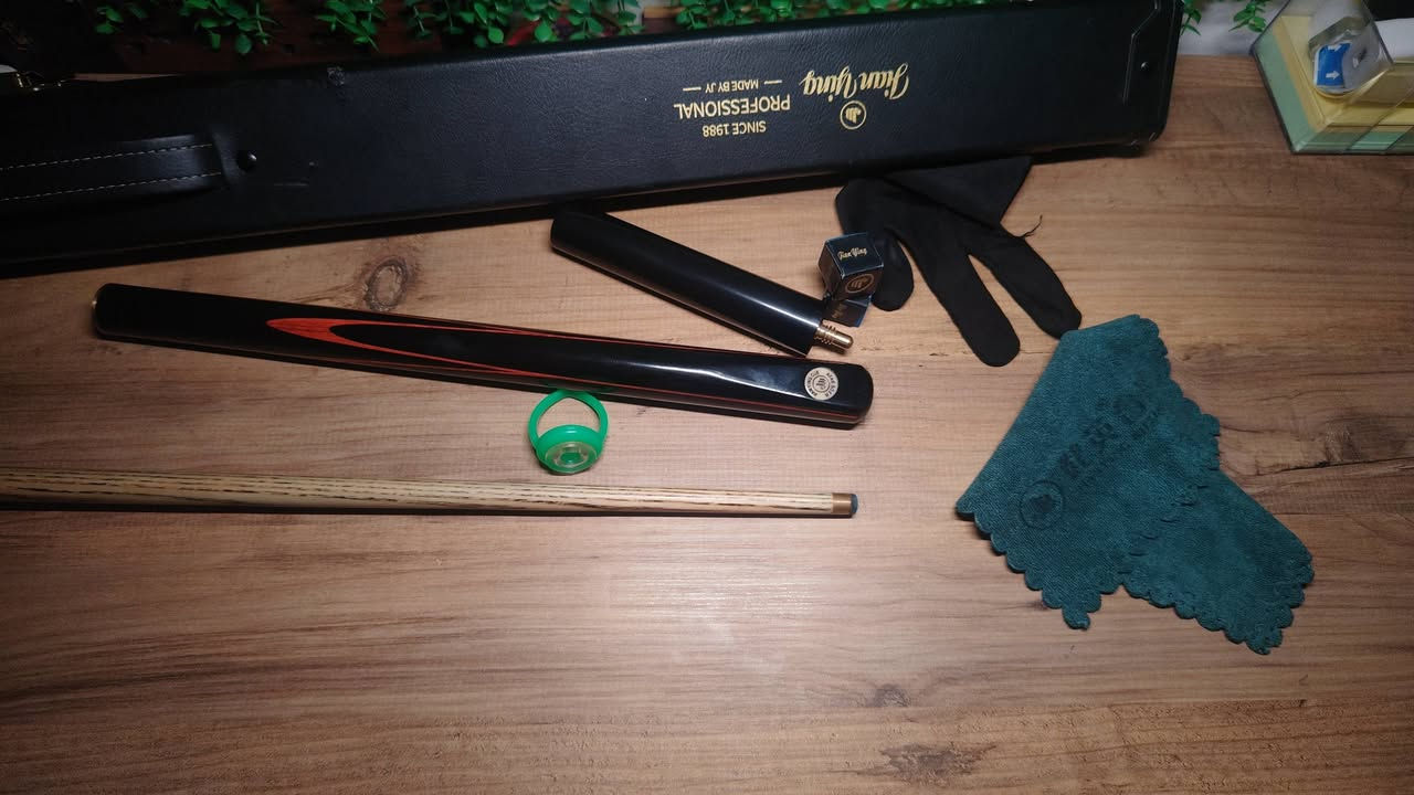 كيو سنوكر جاين ينق  للهواة والمحترفين 💪🏾
تب جديد جلد طبقة وحده 

بـــــــات خشــــب اســــود 🎱
مطعم خشب صندل احمر 🪵⭕

شفت خشب قيقب متين 🪵⛓‍💥
عدالة موس شرط الفحص

الملحقات:
1- اكستنشن(تطوالة) 

2-چوك جاين ينق اصلي 

3-جنطه دفترية مبطنه نظافة 90% مختمه جاين ينق 

4-وصلة كيوب جاين ينق اصلية

5-چــف قماش درجة اولى 

6- تعلاگة شفت (تعلگ الكيوب باللوكر اذا عندك لوكر)  

توصيل متوفر لكل محافظات العراق 🚘🚘

والسعر مناسب الاستفسار خاص حصراً 🤍


**إذا كنت صاحب هذا الإعلان وتريد حذفه لأي سبب، رجاءا أرسل رسالة إلى الدعم الفني**