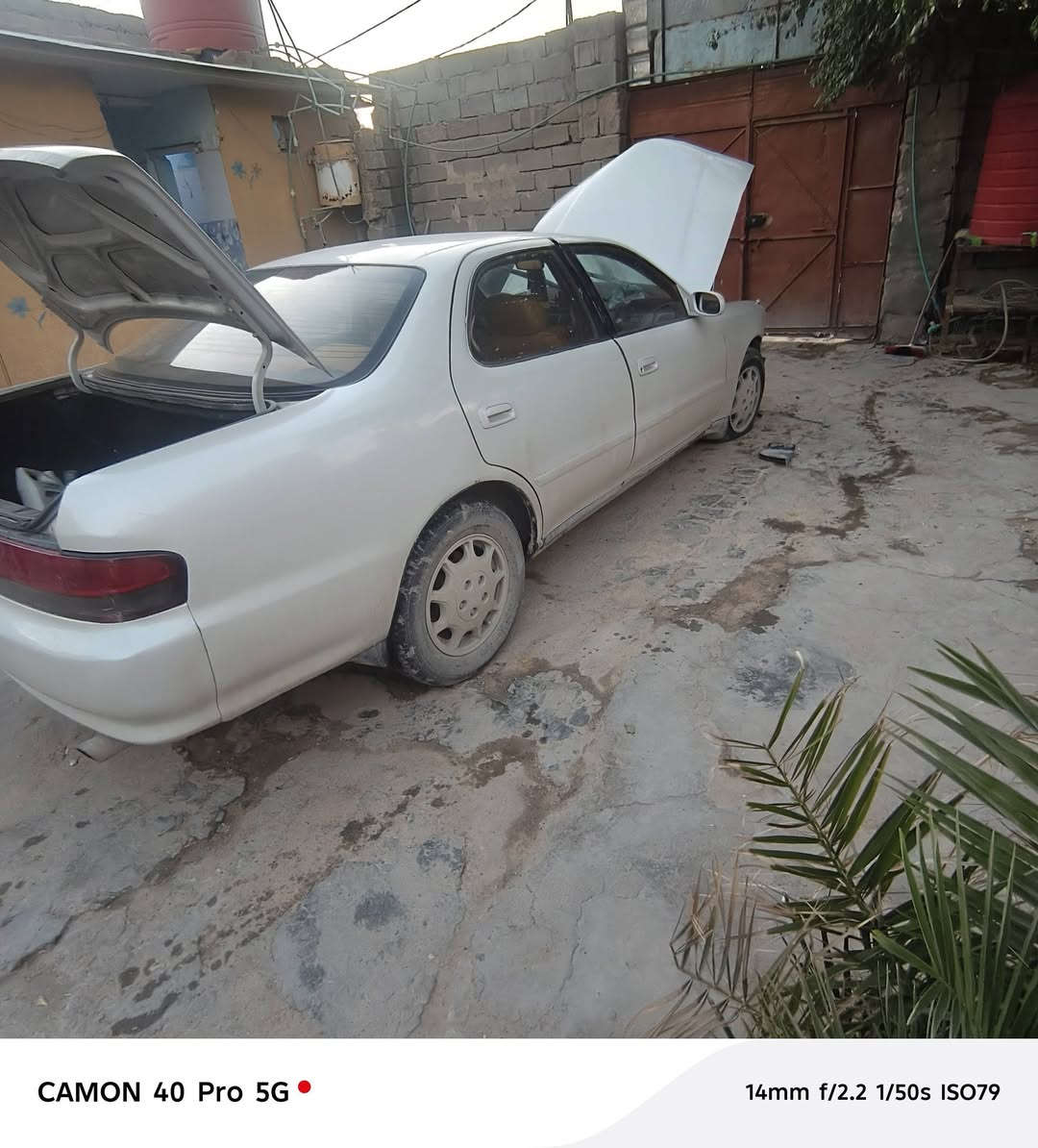 سلام عليكم كرسته للبيع موديل ٩٣ تسجيل ٢٠٠٠ باسمي  سياره رقم إنكليزي ٢٧ سنه سنويا مكفولة من الكص والنقل هذه صور توضح  سعر ٤٠  ***********  حادثها من الإمام فقط دواخل نضيفه ألون لولي
