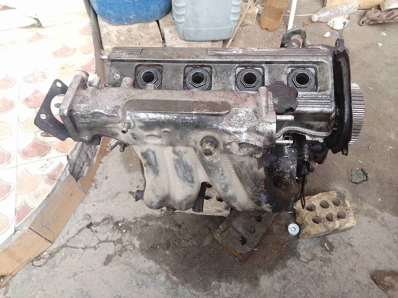 من رخصة الادمن المحترم محرك كامري أبو الچف للبيع محرك يبخر وينقص دهن بس ناعم سعر 300 ألف وبيه مجال اليفيدة يتصل على الرقم ***********
