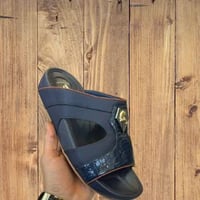 جلد اصلي اسباني • ٤٣-٤٥ • توصيل مجاني