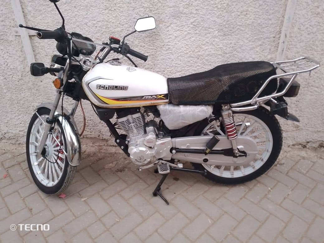 السلام عليكم شباب دراجه ايراني 2025 كامله واي نقص ما بها مراوس او بيع السعر 800 مكاني بغداد الدراجه حلوه واي نقص ما بيها ***********ال*********** اسيا واتساب الاثير على السيم كارت
