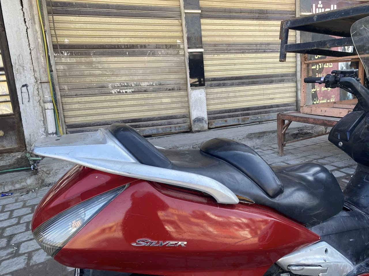 السلام وعليكم سلف مكينة  ٤٠٠مكينة ناعمة شغالة نكرة سعر ٩٥٠ مكانيحيطارق رقم هاتف***********
