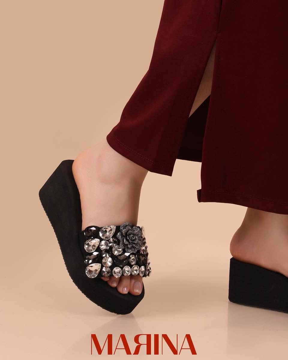⁨ ⁨ ⁨ ⁨ كولكشن الصيف☀️من MARINA 
سابوا  يجمع بين الأناقة والراحة… 
Size:-37-38-39-40-41
متوفر في جميع فروعنا
🚚 توصيل بغداد وجميع المحافظات
كلفة التوصيل: 5000
للطلب والاستفسار: *********** 📞
اختاري القطع من MARINA⁩
