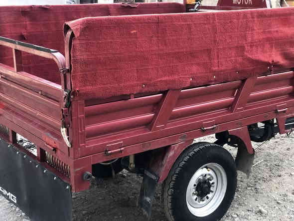 ستوته للبيع 
موديل 21 محرك شرط شاصي شرط كل عل بلادي 
عقد شخوان بيه بس السعر مليون وميتين 
***********
مكاني باجوان طريق الدبس
