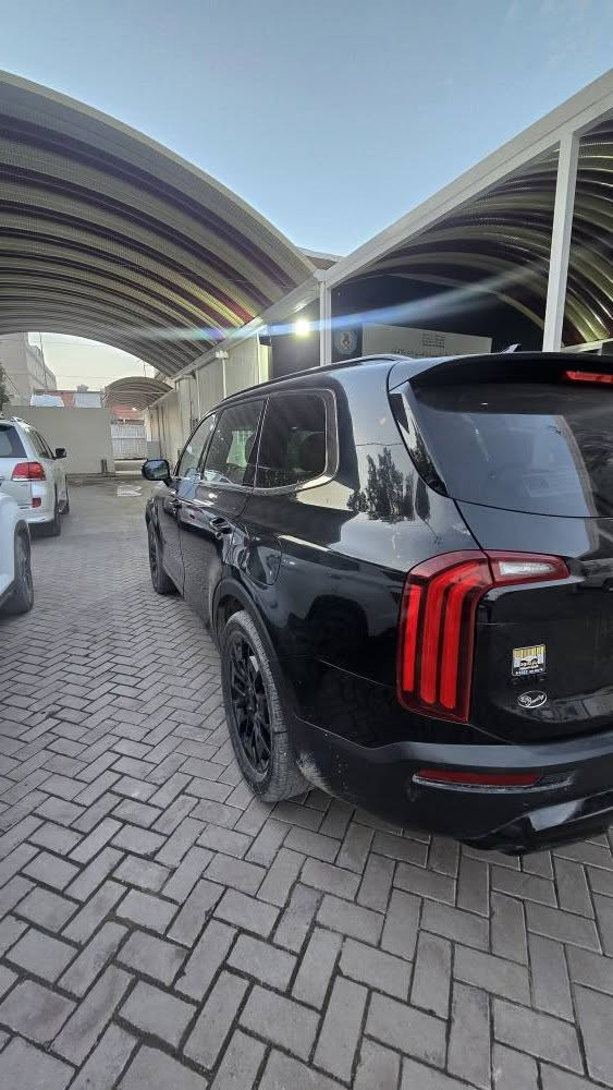 كيا تيلورايد 2021 sx فووول
السيارة ex بلاك اديشن فول مواصفات
 7 راكب كشن vip محرك v6 3800
بأسمي ماشية 57 الف ميل
حادثها فقط تبديل دعامية بدون صبغ السيارة 

مواصفات السيارة
كاميرات 360 
حساسات امامية خلفية
صندوق كهرباء 
مري شفط 
اشارة بالمري
بانوراما امامية خلفية
تشغيل عن بعد
كشن كهرباء
تبريد و تدفئة بالمقاعد
تدفئة بالستيرن
اندرويد اوتو و ابل كار بلي
شاشة جبيرة 
سستم صوت هارمن
كاميرة ويه الاشارة بالدشبول
دفع رباعي و دفلوك 
تحديد مسار 
رادار امامي خلفي
قيادة ذاتية
نقاط عمياء
تبريد و تدفئة 3 قطع منفصل
اربعة وضعيات قيادة
شحن لاسلكي 
هاند بريك بصمه
بردات بلادي

السعر 30,000 دولار 
300 ورقة

مكان السيارة
بغداد الحبيبية - شقق الحبيبية
***********
*********** بغداد, العراق
