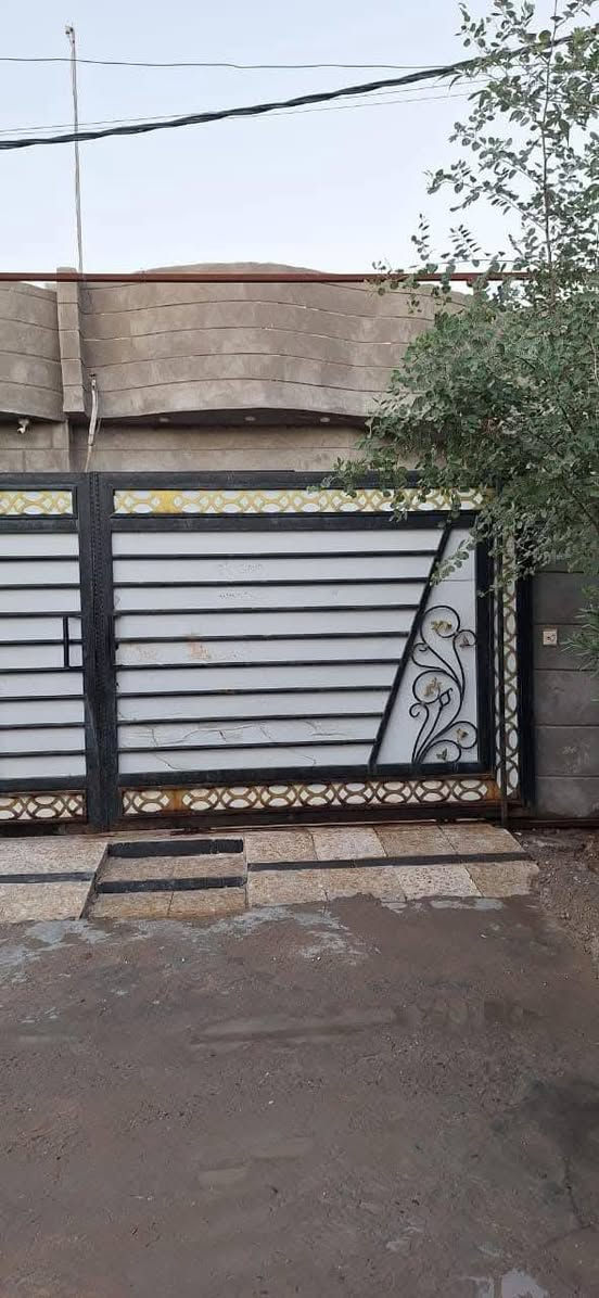 السلام عليكم 🌿
 دار للبيع فيه النعمه مقابيل جامل الرسول الاعظم طابو زراعي عراقي مساحه 200م وفضله مال نهر 50م يحتوي عل استقبال صاله غرفه مطبخ كراج حديقه صحيات خارجيه وداخليه سعره 140 وبيه مجال اي استفسار اتصال او واتساب ***********
