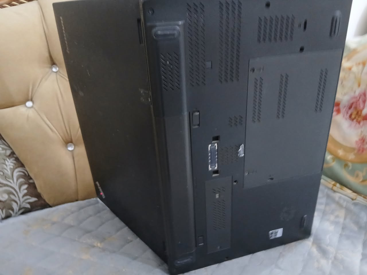 لابتوب مستخدم نظيف للبيع
Lenovo Thinkpad T540p
حجم الشاشة ١٥
هارد ٥١٢
رام ٤
معالج corei5 جيل رابع
منافذ USB عدد ٣ 
منفذ vga
قرص خارجي CD
منفذ شريحة SD
منفذ انترنت LAN
تعمل بجميع البرامج المكتبية office, excel, والتواصلية telegram, whatsapp و اي برنامج اخر

السعر ١٥٠ الف دينار


**إذا كنت صاحب هذا الإعلان وتريد حذفه لأي سبب، رجاءا أرسل رسالة إلى الدعم الفني**