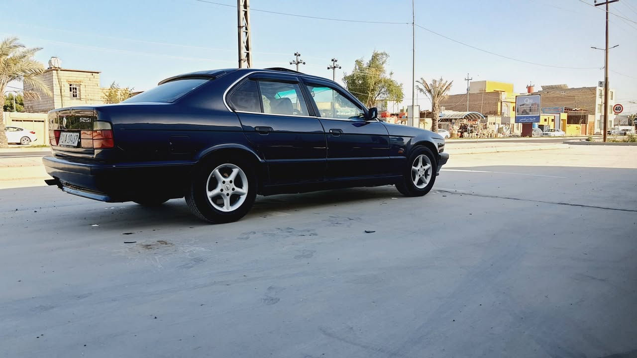 السلام عليكم
٥٢٥ مسكر م ٩٢ اصل وفصل مكفوله لا ضربه ولا خياس سياره عمرته حتى اجنيها بس صار عندي ضرف كولشي بدلت بيها ودرجا اولى مال جنيان الله شاهد 

حداديه كوله جديده من الطول للطول كوله اس اف والبوش مايله لو فيبي حتى شيال كاردن ودجة اكسل كلفتني مليون دينار بس حداديه 

دينمو جديد ١٤٠ امبير باتري جديد لايت وارد امريكي نهار سعرهن ٢٥٠ الف تخم تاير جديد قبل أيام ويل حاويه اصلي 
راديتر جديد ٣ سراوات سلف جديد ولف حماوه جديد هواي شغلات حتى ما اذكرهن 
شاشه قلاب كشنات جلد ولا زلغ بيهن كولشي بيها شغال ومكفوله مكينته بيه ضعف والتبريد جان يشتغل الصيف كوله بس هسه لكيت الغاز طاير سعره ٦٨ وبيها مجال قليل مكاني بالكوفه


**إذا كنت صاحب هذا الإعلان وتريد حذفه لأي سبب، رجاءا أرسل رسالة إلى الدعم الفني**