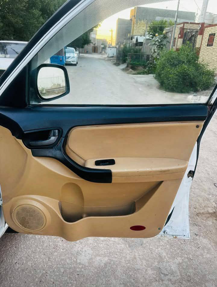 السلام عليكم ورحمة الله تيكو للبيع موديل ٢٠١٣ رقم قادسيه انكليزي هزة جديده سنوية لل ٢٠٣٠محرك وكير وتبريد مكفول شاشة سنتر لوك داخل السيارة حلو  مداور السيارة شوكت ميعجيك  السعر ٤٧ وبيها مجال قليل مكان السيارة النجف للاتصال ***********
