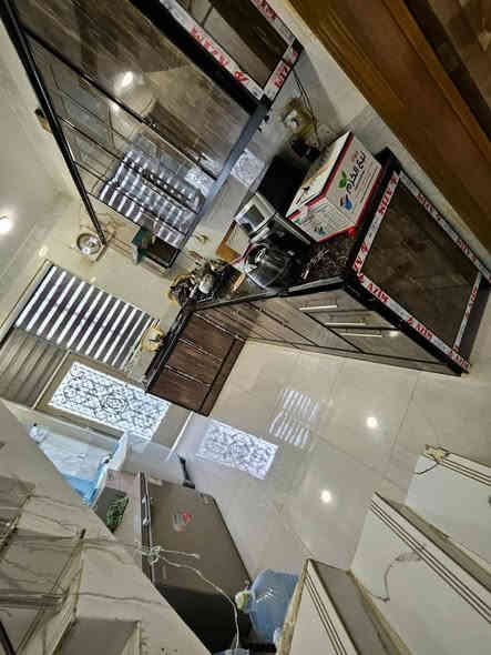 بيت مساحة 83 متر اقرار محكمه
العنوان حي الذهب خلف طاقة حي الحسين قرب سوق الصيادين
 يتكون من طابقين 
الاول  براني وصاله ومطبخ وصحيات 
الطابق الثاني غرفتين مع صحيات 
كونكريت مسلح للطابقين 
السعر 62 مليون 
للاستفسار اتصال على الأرقام التاليه
***********
***********
***********
مكتب الساعي للعقارات
العنوان سايدين حي الشرطه مقابيل أسواق الريتاج
