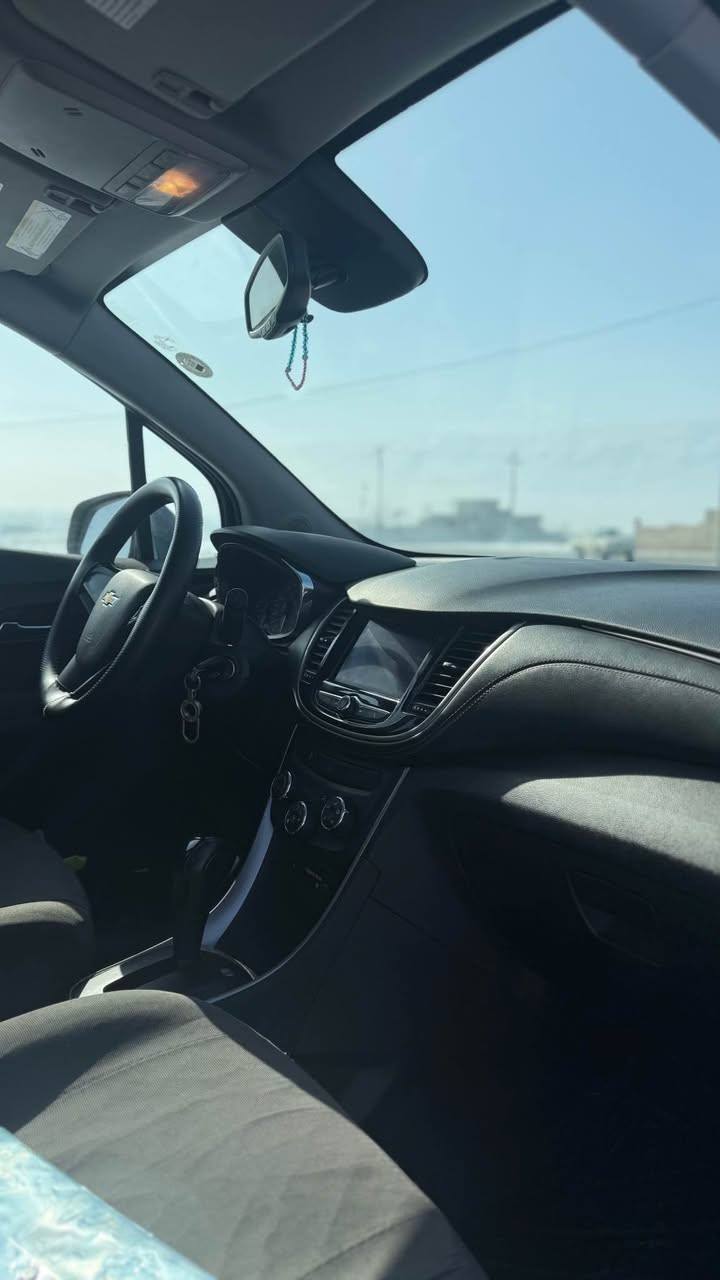 شیفرولێت تڕاکس ٢٠٢٠
مکینە ١٥ تۆڕبۆ 
گێرو مکینە و كارباي بە شرط 
٤ طايه و پاتري نويه و ڕۆن نوێ لە سەرە 
بەناو کردن بەشەرط 
بنزین زۆر کەم دەخوا
تنها (دوو پارچه )سبوخ
سياره كي توندو تۆڵە
رقم موبايل/ *********** أربيل, العراق
