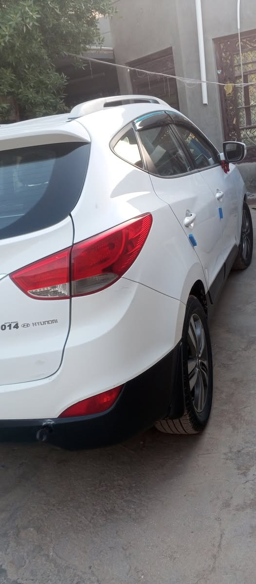 سلام عليكم ورحمة وبركاته توسان للبيع مديل 2014العنوان الديوانيه الجلبيه نضييييفه  السعر خاص الشراي ينتصل (***********انتصل وبيك خير وتلل
