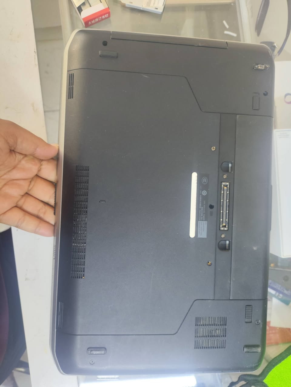 لابتوب ديل كور اي 5
رام 4 كيكا
هارد 500 كيكا
فقط عوزه تبديل بطارية تشتغل كهرباء 
سعره 80 الف متوفر توصيل أيضاً 
***********
