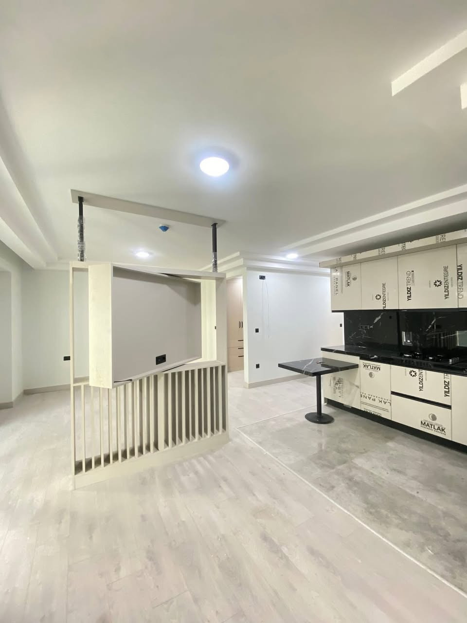 Rami Towers – رامي تاورز
🏢 – للايـجار – بۆ کرێ 

 🔷 – استوديو – 1+0

  🔷 – ل تفاصيل اكثر اتصل بنا:

  🔷 – يوجد عروض لبيع وشراء ويجار في مربع الذهبي: 

0750 099 89 89📞

🏙️–عقارات مۆنیتەر Monitor Real Estate
