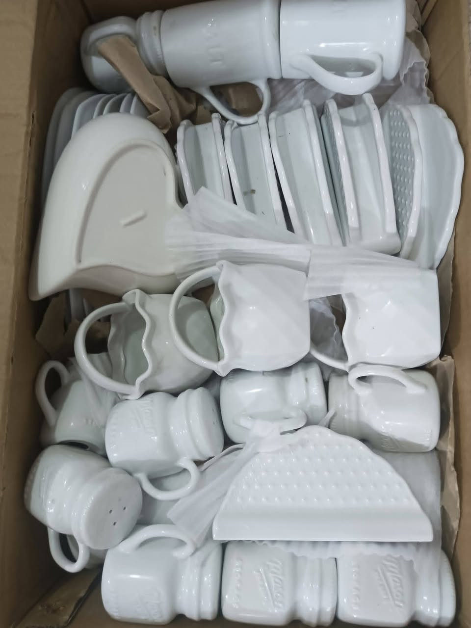 متوفر لدينا فرفوري سياحي جملة الكارتون ٣٠ الف العنوان المدينة المائية قرب عالم السجاد كاشان


**إذا كنت صاحب هذا الإعلان وتريد حذفه لأي سبب، رجاءا أرسل رسالة إلى الدعم الفني**