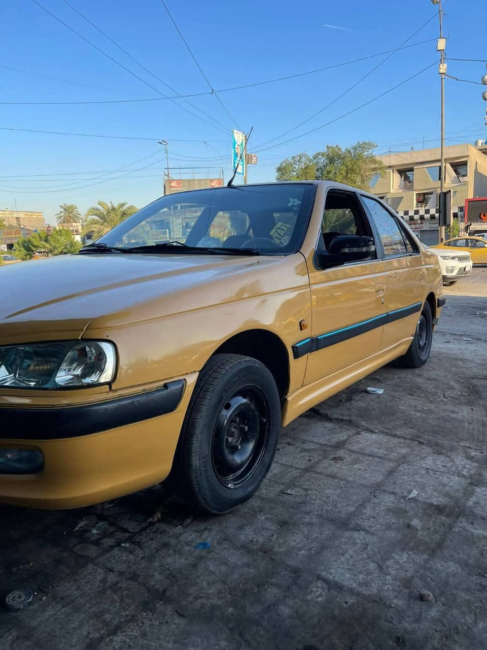 السلام عليكم
بيجو بارص. 2011

مكينه جديده كير جديد

هيئه وغرامات مصفره باسمي رقم بغداد

السياره جاهزه تخم تاير جديد

السعر 35$ وبيها مجال ***********
