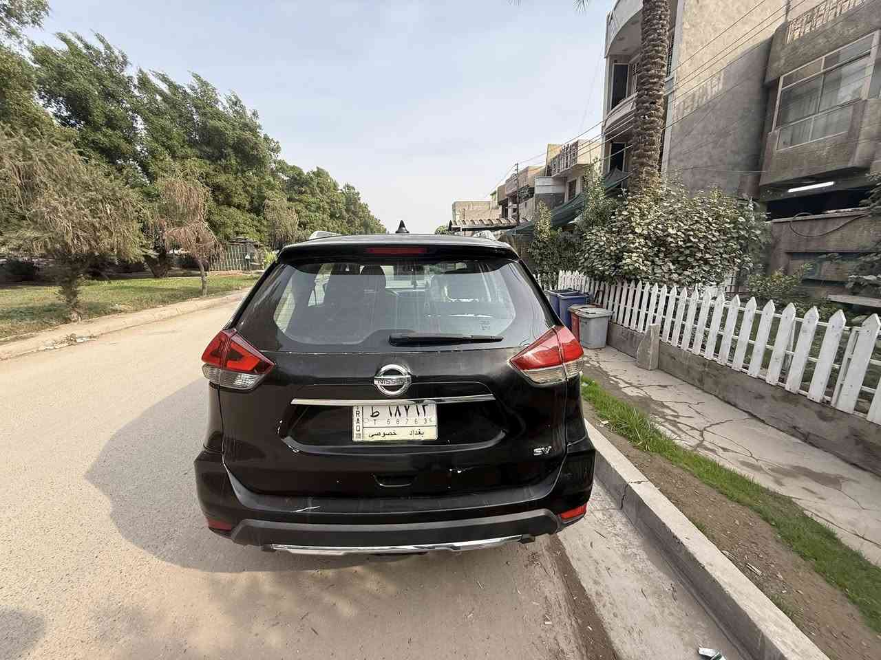نيسان روج Sv موديل 2018 ماشية 104 ميل
كير محرك  تبريد كهرباء كله بلادي 

السيارة دخلت للعراق بدون ايرباك 

وصار بيها حادث هنا بالعراق صفحة عكس السايق 
تبدلت بوب ثنين 
هايدروليك الكير مبدل مرتين بالكامل 
دهن السيارة من اول لحظة لليوم amsoil 
دهن البريك مبدل 
مي الراديتر مبدل كلها 
على الجدول فلاتر بلكات كلها على الجدل مال الصيانة

والسيارة خير من الله توديك وين تريد 

معروضة للبيع
 
السعر 140 وبيها مجال بعد المعاينة ان شاءالله 

***********
