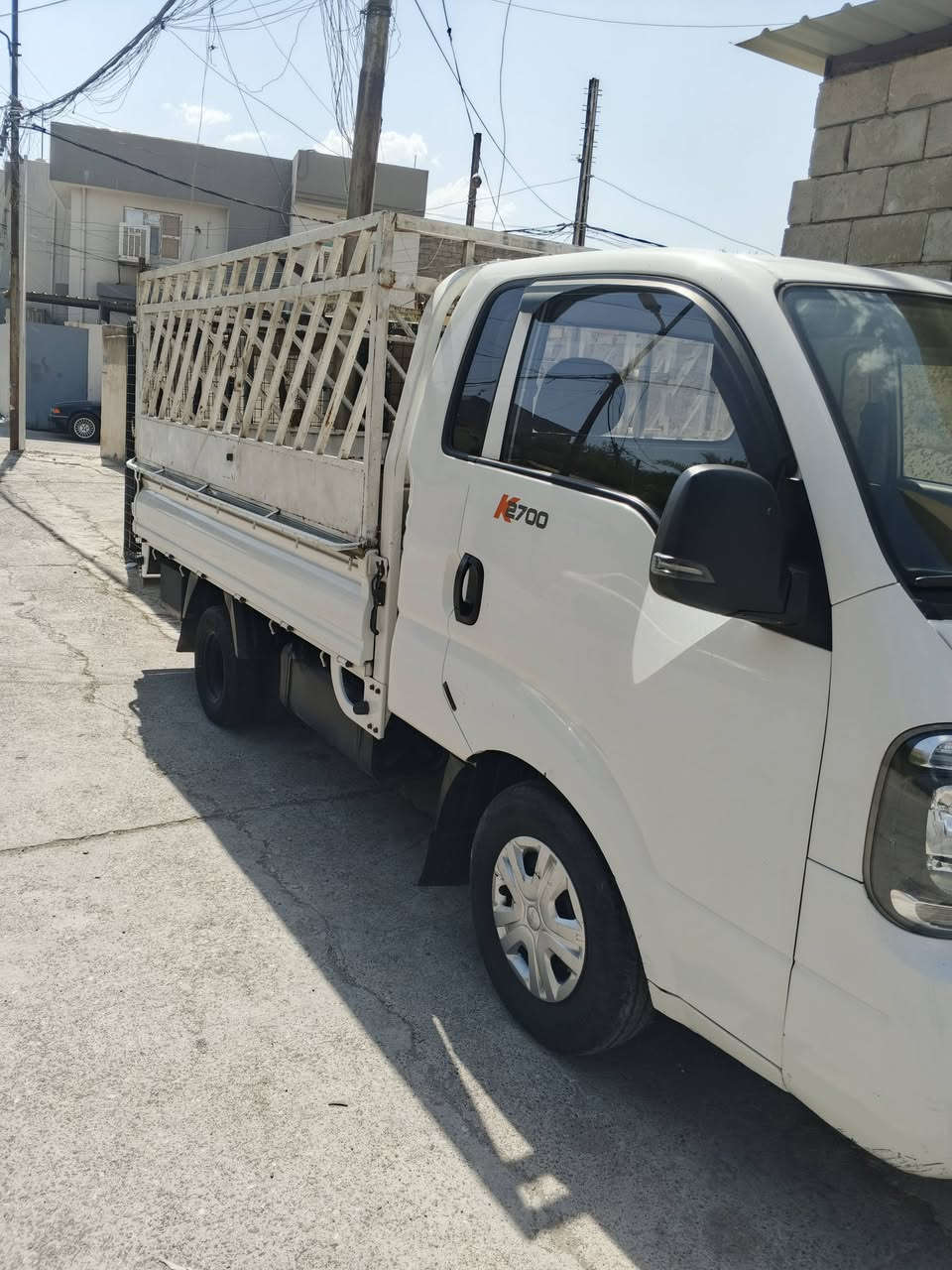 كيا حمل موديل 2023 
ماشيه 183الف رقم نينوى مكفوله كفاله عامه شرط التحويل 
السعر 152وبيها مجال قليل 
للاستفسار الاتصال على الارقام ،،
***********
***********
