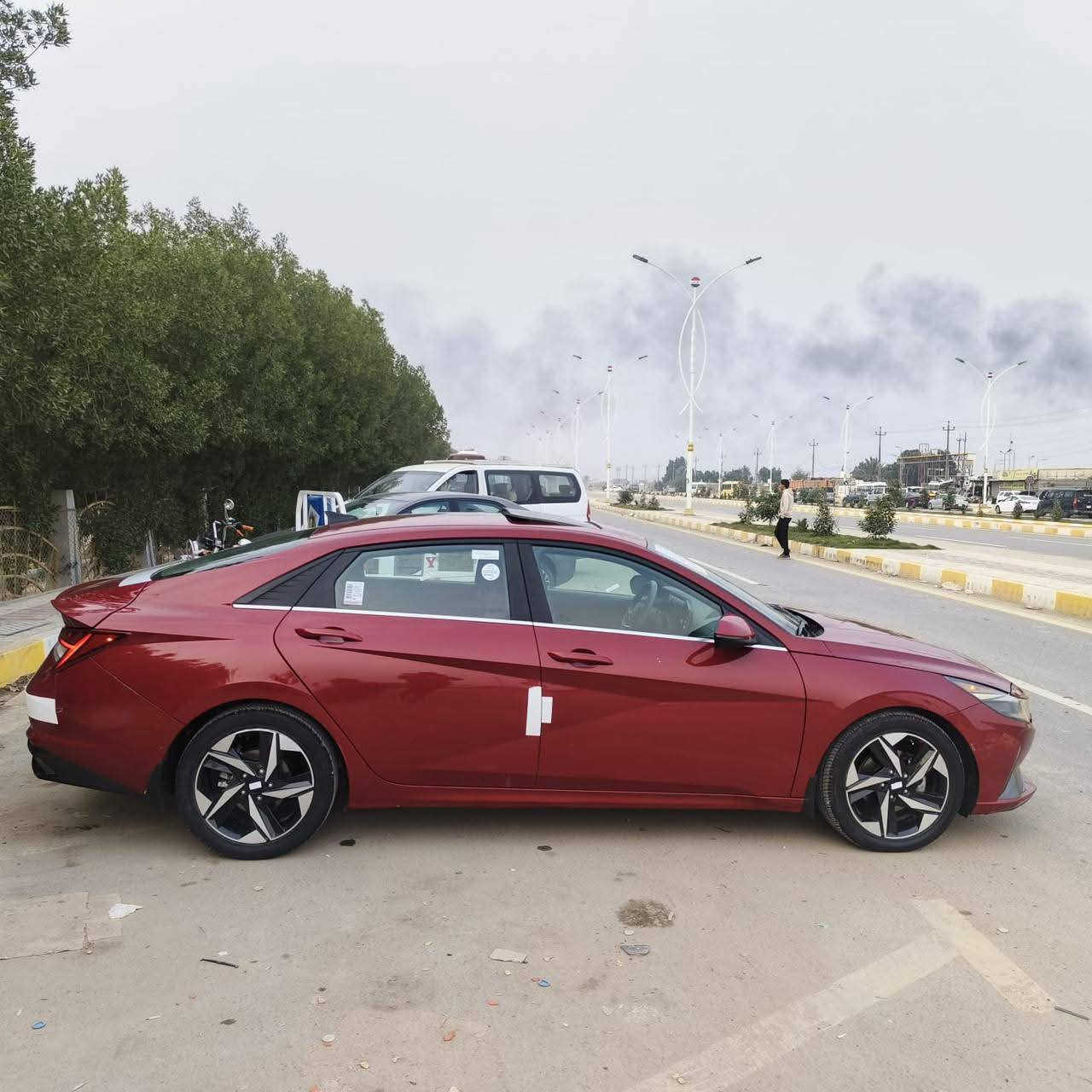 لسلام عليكم النترا موديل 2022 وراد امريكي حره رقم  بغداد الدولي ضرر تبديل باب خلفي وصبغ جاملغ فول1/1 لمتدد 
فتحه سقف
بصمه تشغيل + دخول ذكي + صندوق
شاشه ديجيتل + كامره 
رادار امامي + خلفي + جانبي + توقف ذاتي
اضاءه خلفيه LED + لد نهاري + اضاءه ترحيب
ويل كروم
اشاير بلمري
دمام امامي خلفي 
محرك 2000 دوش كير 6 نمر AT 
السياره جديده وجاهزه من جميع النواحي 
العنوان الناصريه مركز المدينه
الموبايل 📱 ***********
السعر 134
