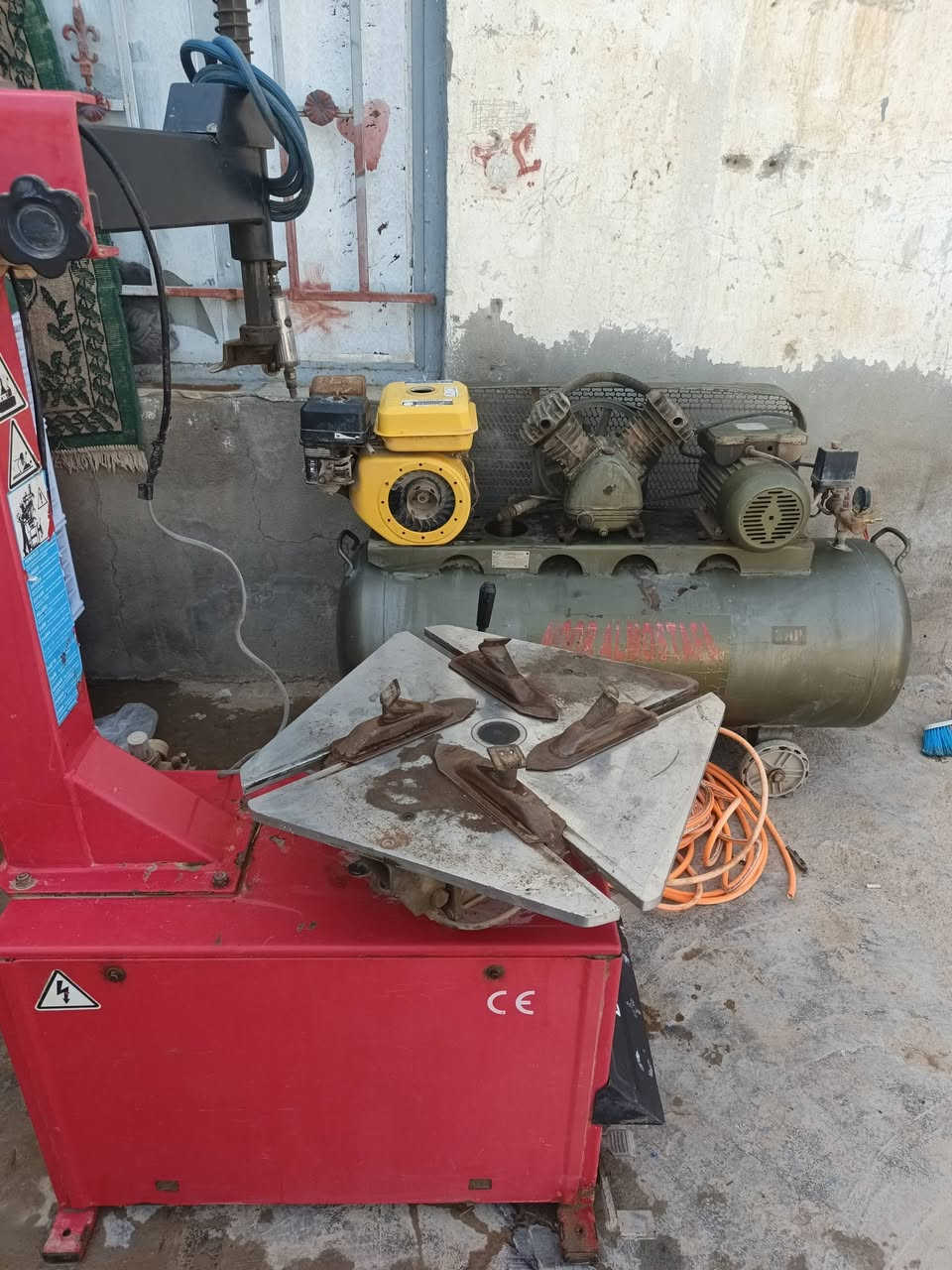 تاروسه وخالعه نضيفات كل عطل ما بيهن وجحوشه ثنين ومبراده وصونده الاستفسار ***********
