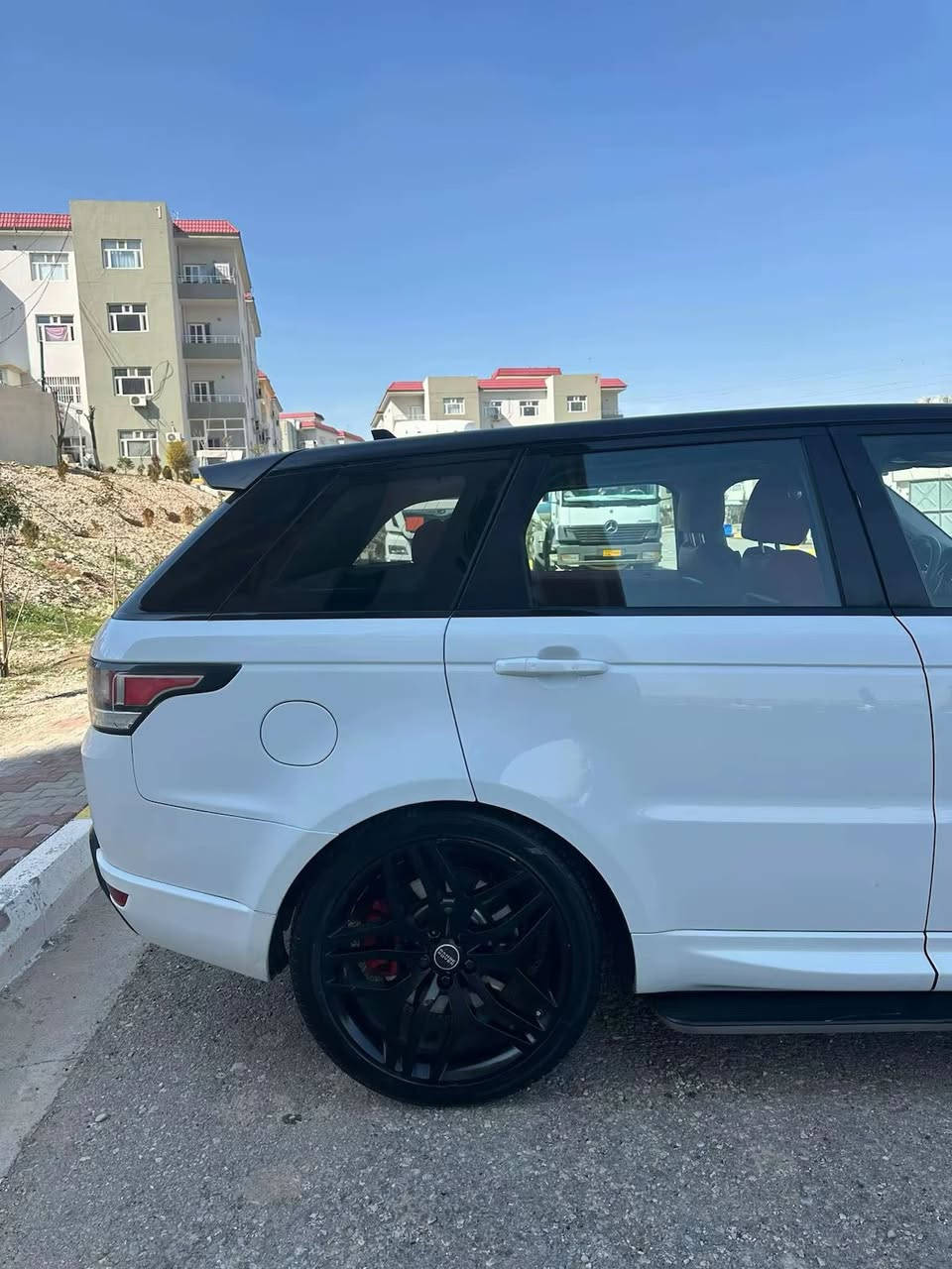 ٢٠١٦مۆدێل رانج رۆڤەر
بێ بۆیاخ دیزڵ ناو سور ١٩٥ وەرەقەو معمالە 
بۆ زانیاری زیاتر پەیوەندی کەن بەم ژمارەیەوە ***********
