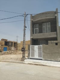 كوت الحوراء • ١٠٠م • طابق ونص