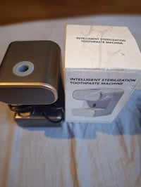 موزع معجون • تعقيم • فرش أسنان