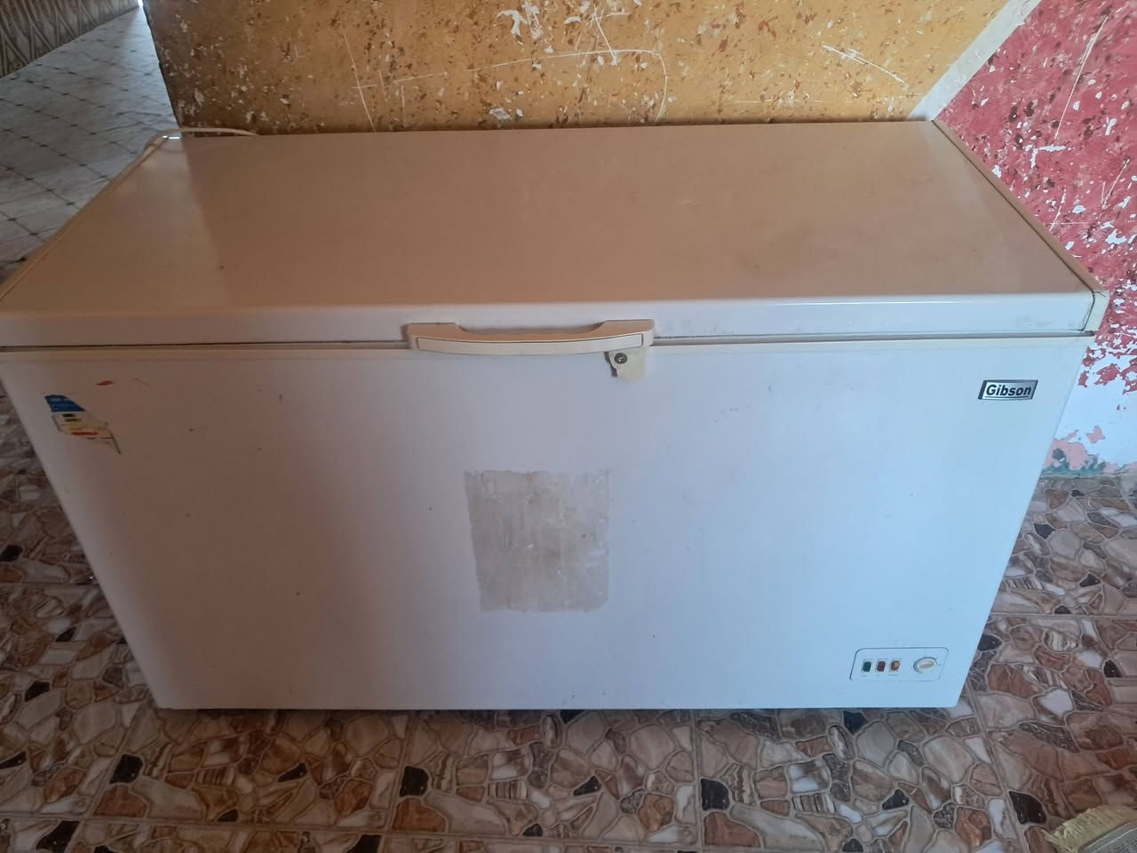 مجمده للبيع نضيفه شغاله السعر خاص***********
